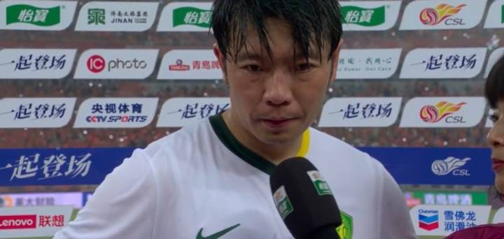 马柯尼vs萨瑟兰德_记者：全场球迷在喊服不服马柯尼vs萨瑟兰德，张稀哲：确实全面落后，不想看比分牌