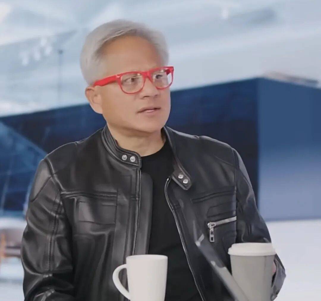 皇冠信用盘怎么租_中国造不出AI芯片皇冠信用盘怎么租？落后美国两三年？黄仁勋：中国现在只差我们“几纳秒”