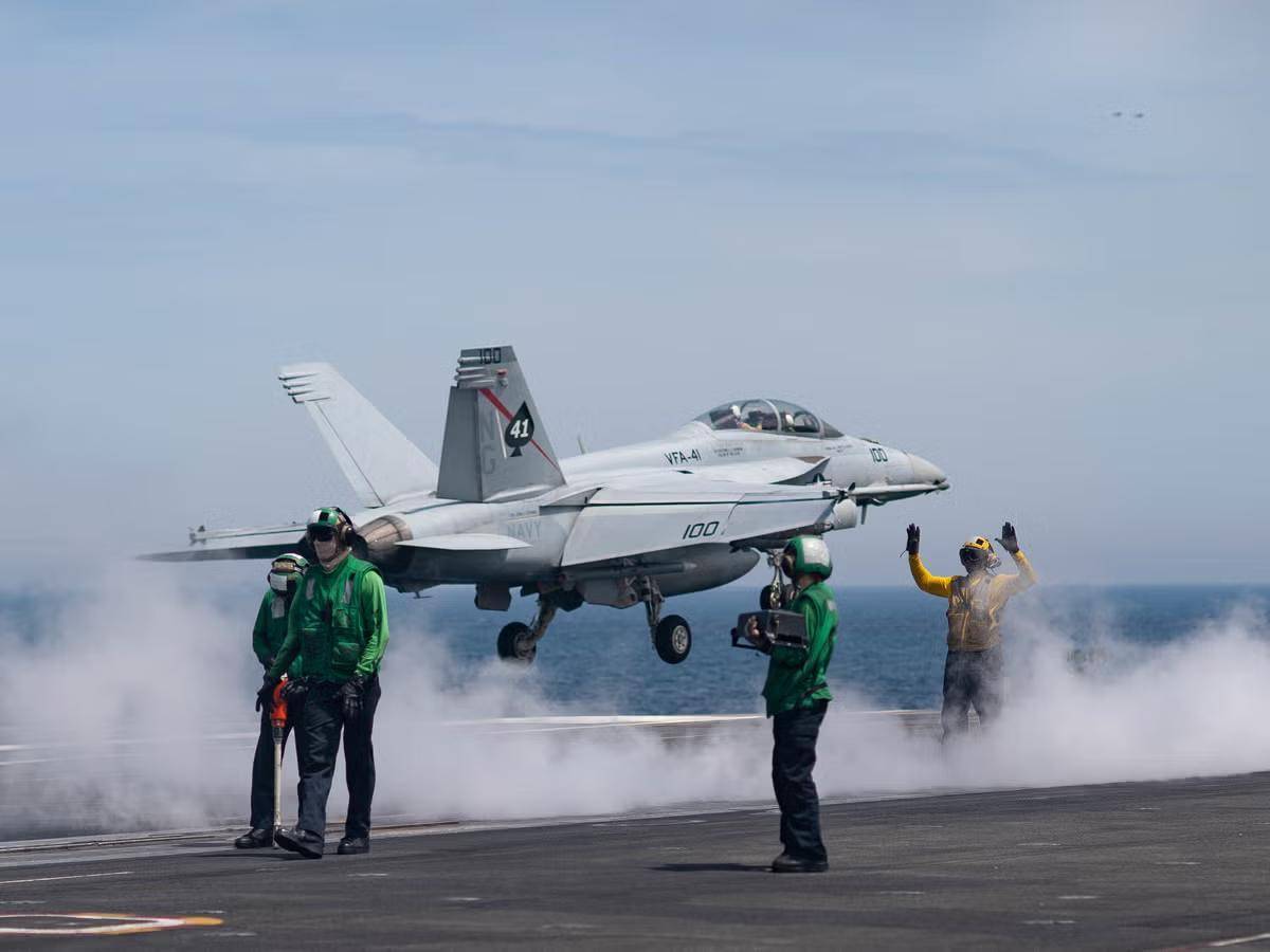 信用平台出租_变天了信用平台出租，美国媒体首次公开承认，美海军在舰载机领域被福建舰击败