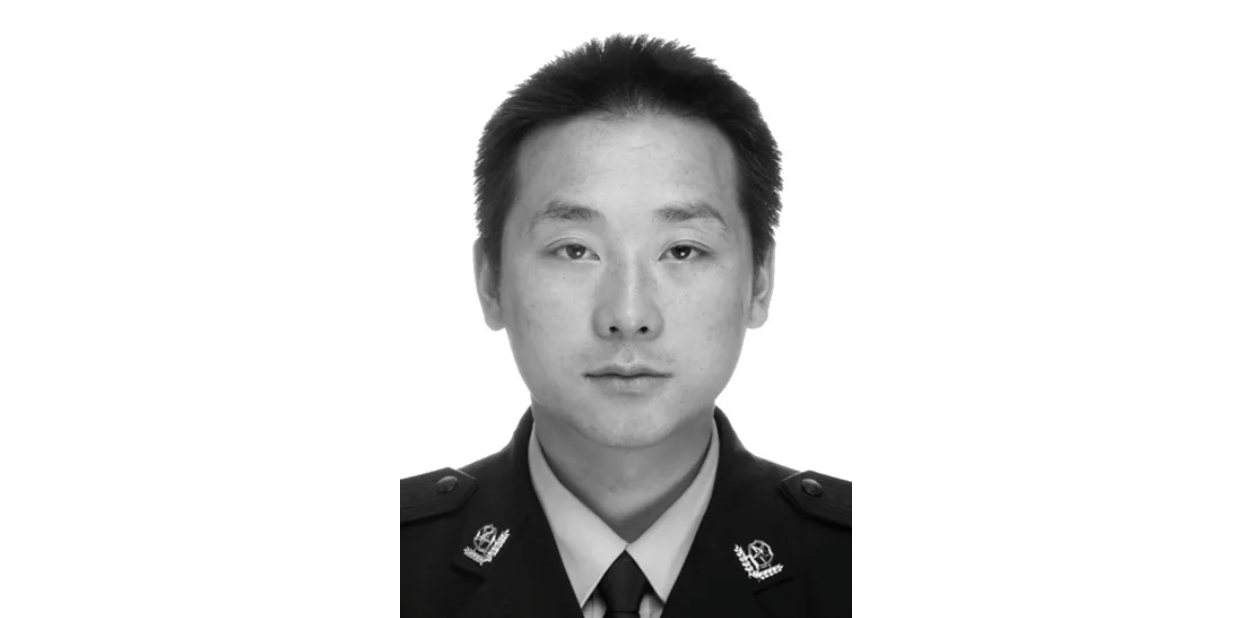 体育皇冠信用网站_屏山县公安局副局长李虎遗体已找到